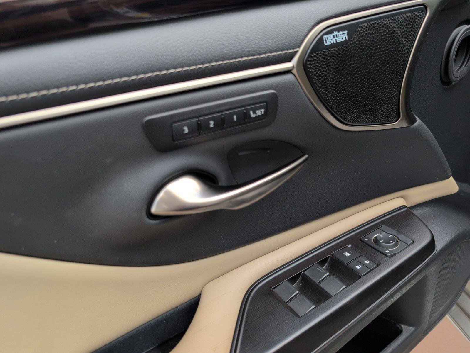 Used 2019 Lexus ES 350 FWD image 8