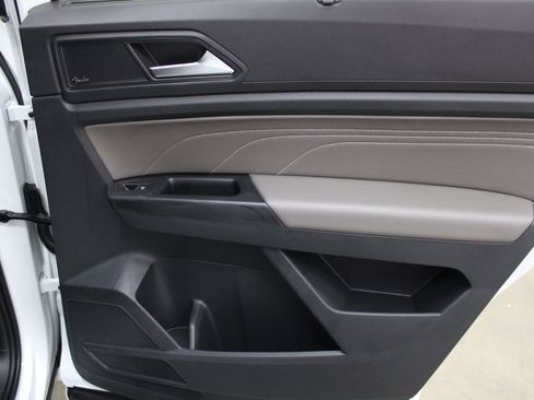 Used 2021 Volkswagen Atlas SEL Premium image 27