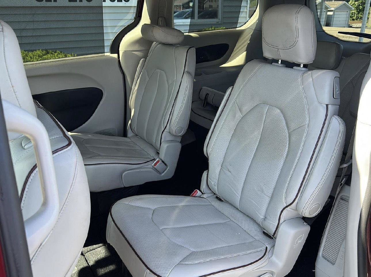 Used 2019 Chrysler Pacifica Limited FWD image 10