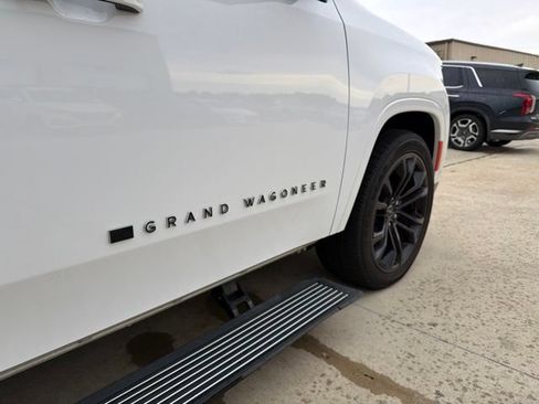 Used 2024 Jeep Grand Wagoneer L Series II w/ Quick Order Packagew 28T AWD/4WD image 45