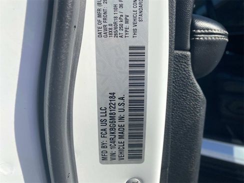 Used 2021 Jeep Grand Cherokee L Limited image 39