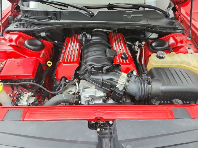 Used 2018 Dodge Challenger R/T Scat Pack w/ Leather Interior Group RWD image 18