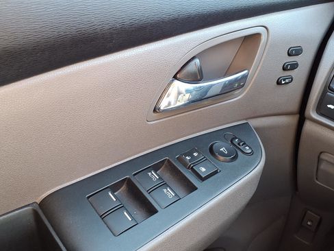 Used 2015 Honda Odyssey Touring image 10
