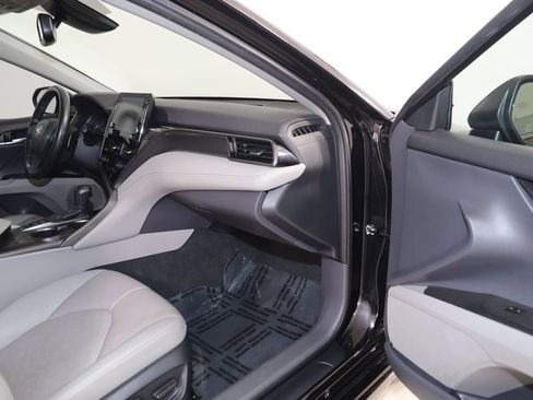 Used 2023 Toyota Camry XSE FWD image 41
