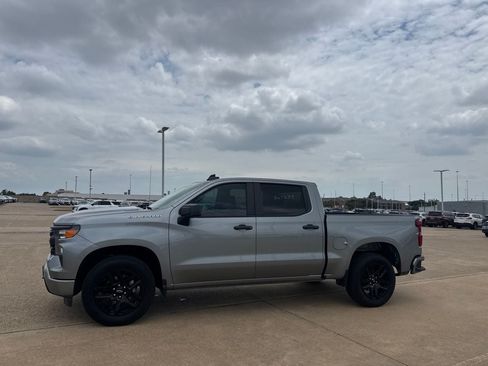 Used 2025 Chevrolet Silverado 1500 Custom RWD image 12