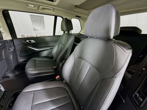 Used 2022 BMW X7 xDrive40i w/ Premium Package image 25