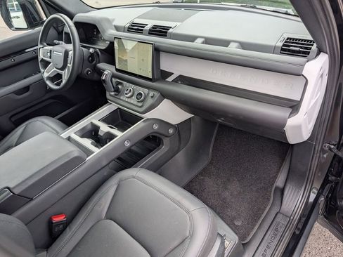 Used 2025 Land Rover Defender 110 S AWD/4WD image 23