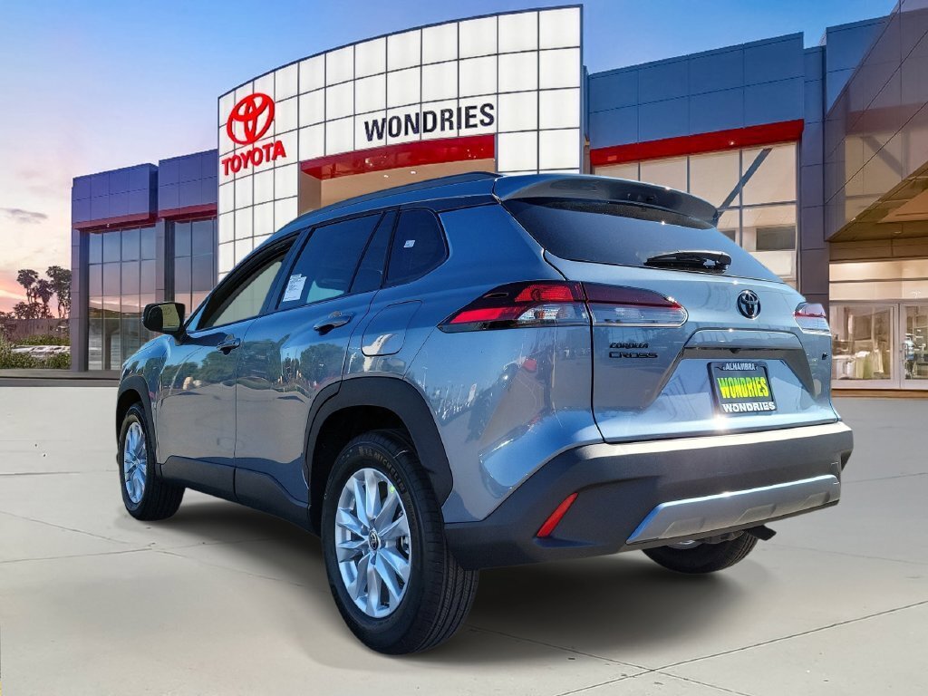 New 2026 Toyota Corolla Cross LE w/ Moonroof Package FWD image 3