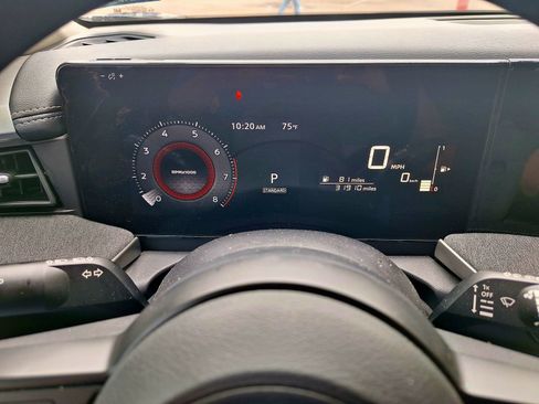 Used 2025 Nissan Kicks SV FWD image 13