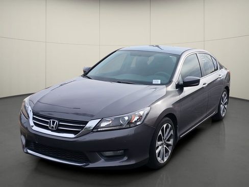 Used 2014 Honda Accord Sport image 3