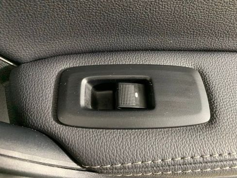 Used 2022 Ford Ranger Lariat w/ Equipment Group 501A High image 32