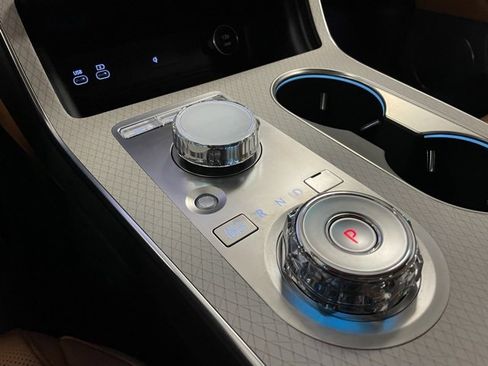 New 2025 Genesis GV80 2.5T Advanced image 21