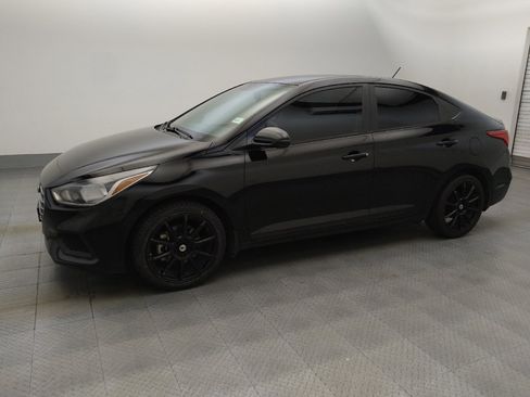 Used 2022 Hyundai Accent SE FWD image 2