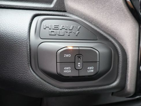 New 2026 RAM 3500 Tradesman AWD/4WD image 32
