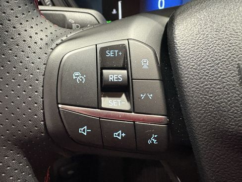 Used 2024 Ford Escape ST-Line w/ Tech Pack #1 AWD/4WD image 11