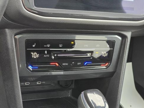 Used 2023 Volkswagen Tiguan SE R-Line image 19