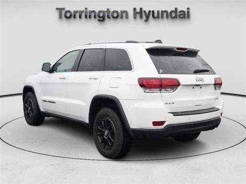 Used 2020 Jeep Grand Cherokee Laredo image 5