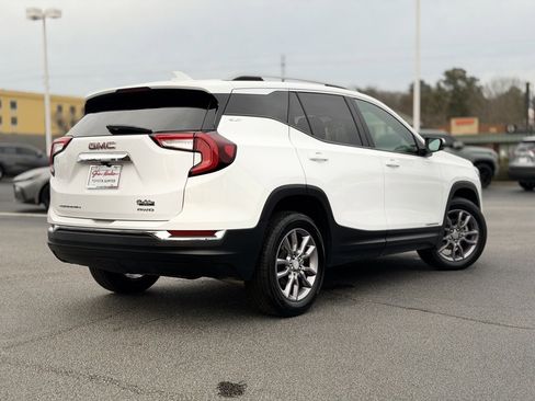 Used 2023 GMC Terrain SLT image 10