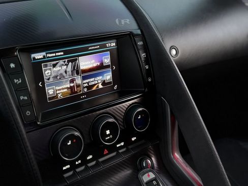 Used 2016 Jaguar F-TYPE R image 17