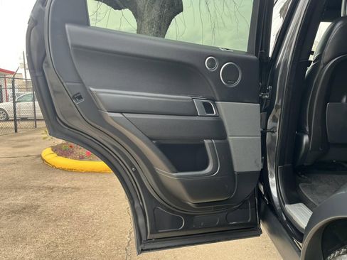 Used 2019 Land Rover Range Rover Sport HSE image 26