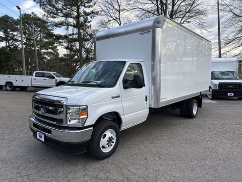New 2026 Ford E-450 and Econoline 450 Super Duty w/ Power Equipment Group image 4