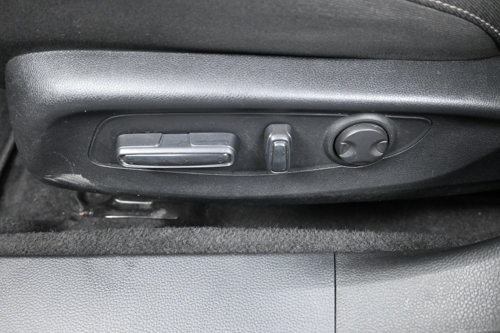 Used 2023 Honda Accord EX image 11