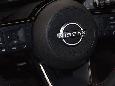 Certified 2025 Nissan Kicks SR image 13