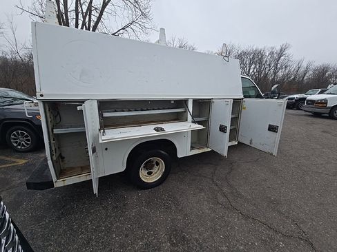 Used 2008 Chevrolet Express 3500 image 18
