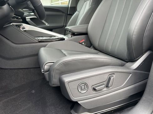 New 2025 Audi Q5 Prestige image 10