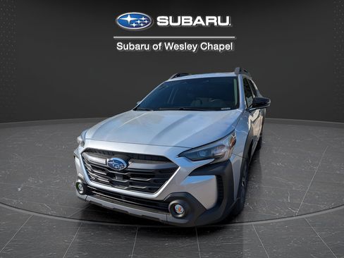 Used 2025 Subaru Outback Limited AWD/4WD image 8