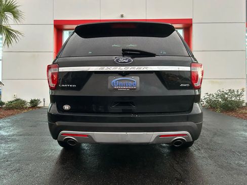 Used 2016 Ford Explorer Limited w/ Equipment Group 301A image 4