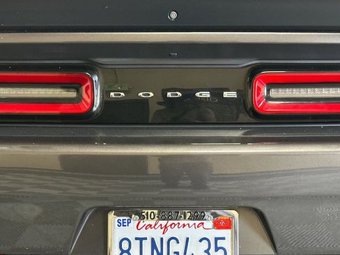 Used 2020 Dodge Challenger SRT Hellcat RWD image 48