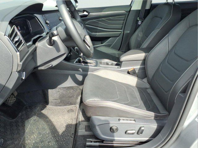 Certified 2023 Volkswagen Jetta SEL FWD image 15