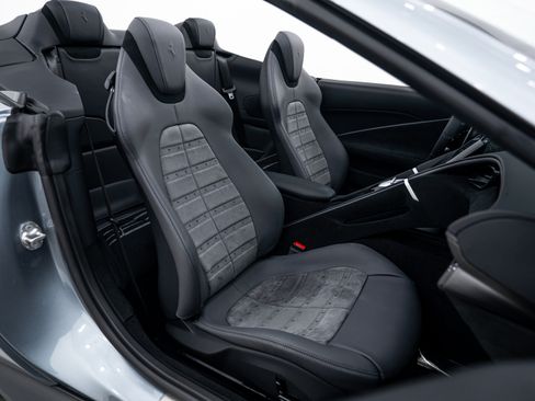 Used 2025 Ferrari Roma Spider image 18