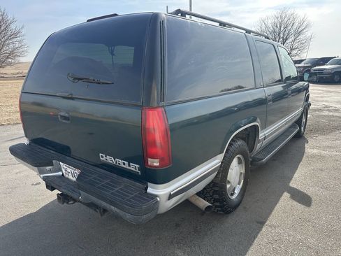Used 1997 Chevrolet Suburban 4WD w/ Preferred Equipment Group 2 image 5
