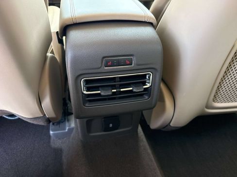 Certified 2022 Lincoln Corsair FWD w/ Equipment Group 101A image 17