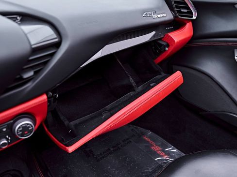 Used 2018 Ferrari 488 Spider RWD image 93