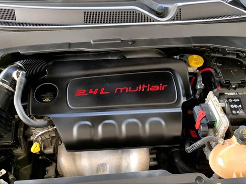 Used 2018 Jeep Compass Latitude w/ Popular Equipment Group FWD image 33