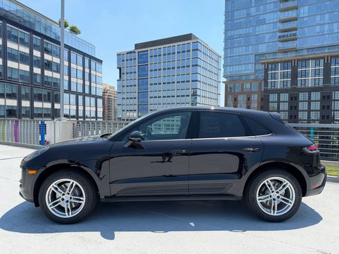 Used 2026 Porsche Macan AWD/4WD image 2