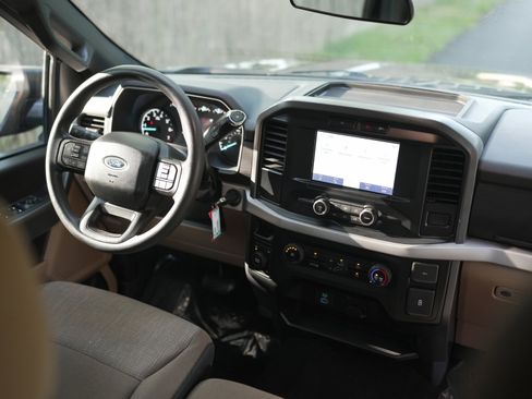 Used 2023 Ford F150 XLT image 25