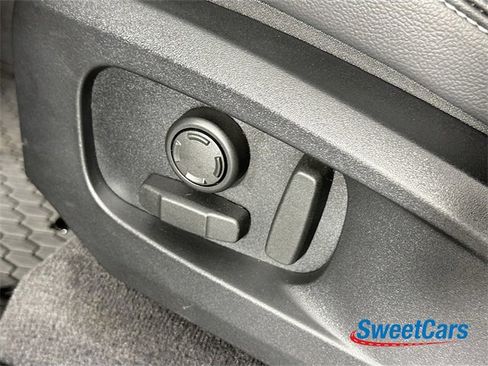 Used 2025 Jaguar F-PACE R-Dynamic S image 41