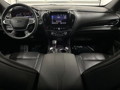 Used 2023 Chevrolet Traverse RS image 22