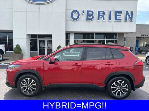 Used 2024 Toyota Corolla Cross AWD Hybrid w/ Moonroof Package image 2