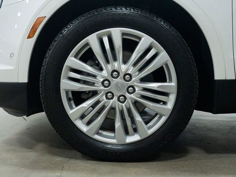 Used 2018 Cadillac XT5 Premium Luxury w/ Driver Assist Package image 14