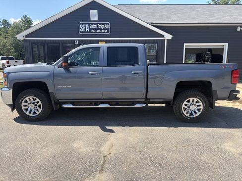 Used 2016 Chevrolet Silverado 3500 LT w/ LT Convenience Package AWD/4WD image 3