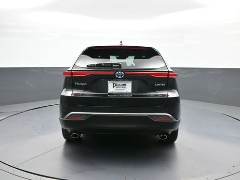 Certified 2023 Toyota Venza Limited image 7