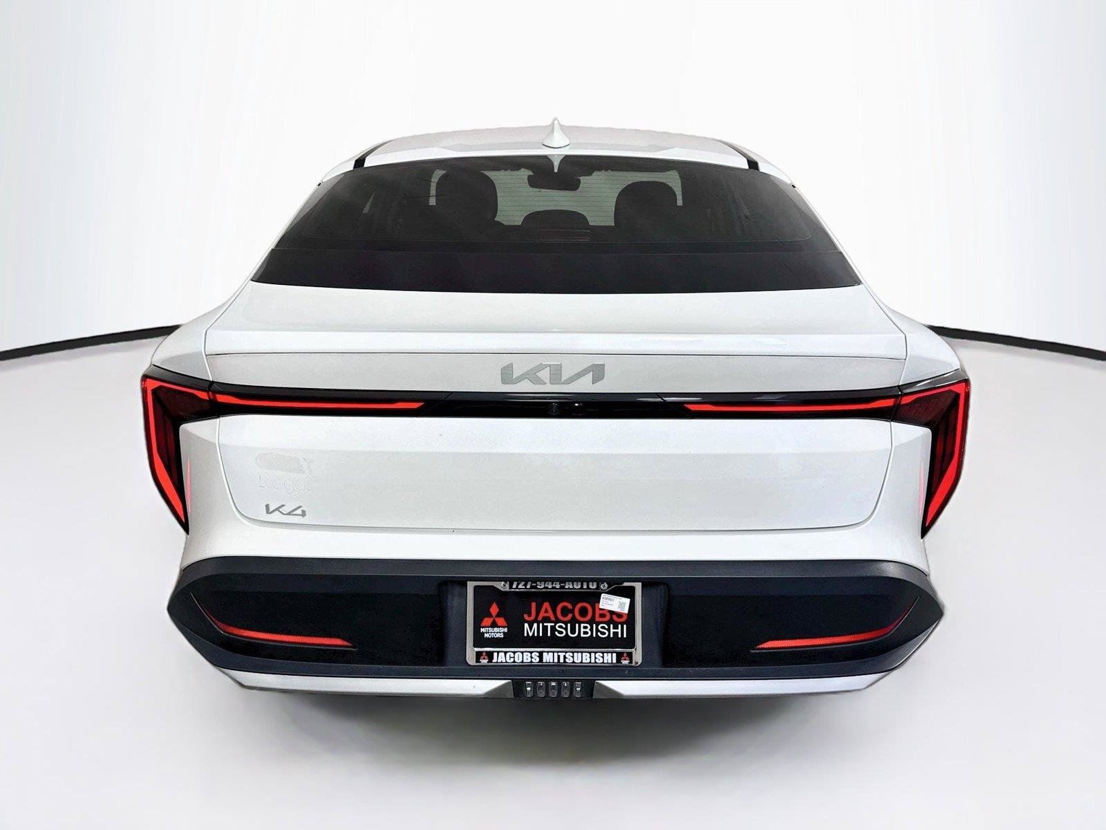 Used 2025 Kia K4 FWD image 3