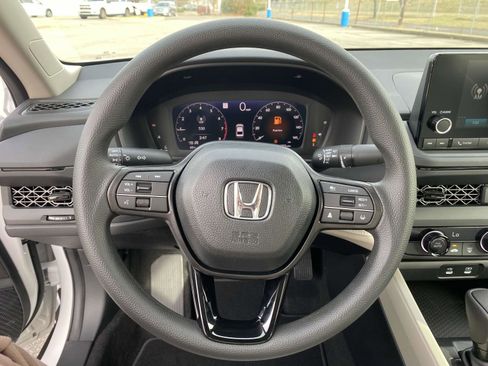 New 2025 Honda Accord LX image 13