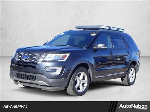 Used 2017 Ford Explorer XLT w/ Equipment Group 202A image 1