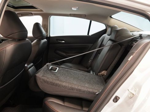 Used 2020 Nissan Altima 2.5 SR w/ Premium Package image 27